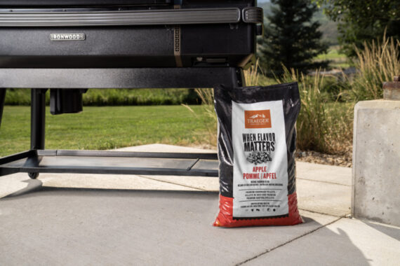Traeger Apple Pellets 9kg - Image 2
